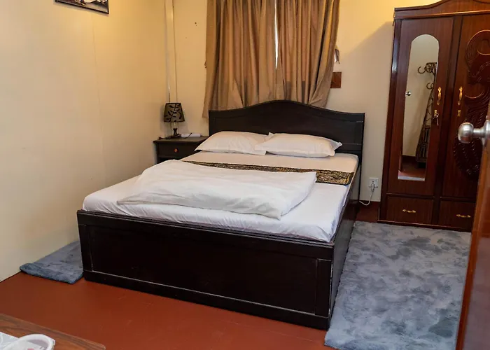 Shreem Hospitality - Beds And Breakfast *