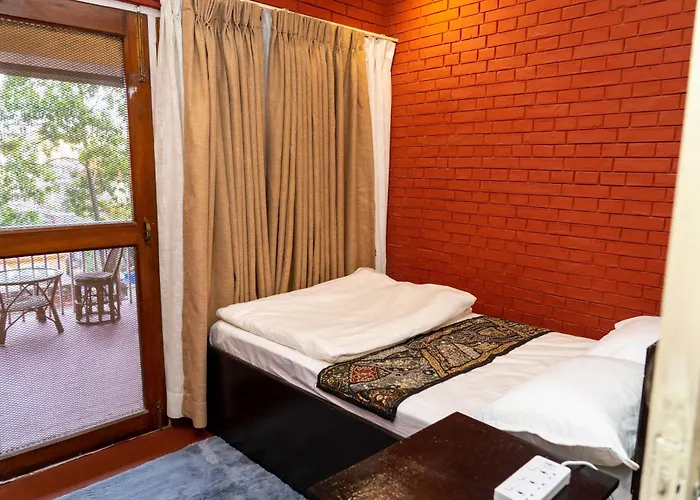 Shreem Hospitality - Beds And Breakfast *
