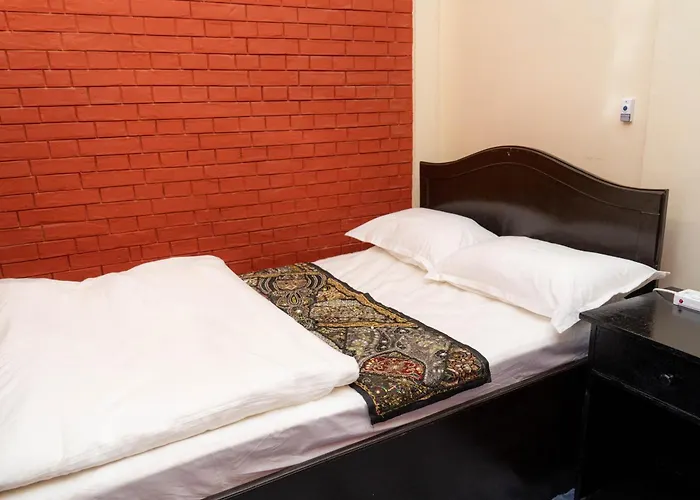 Shreem Hospitality - Beds And Breakfast